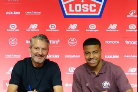 رسميًا.. ليل الفرنسي يعلن التعاقد مع المغربي حمزة إكمان